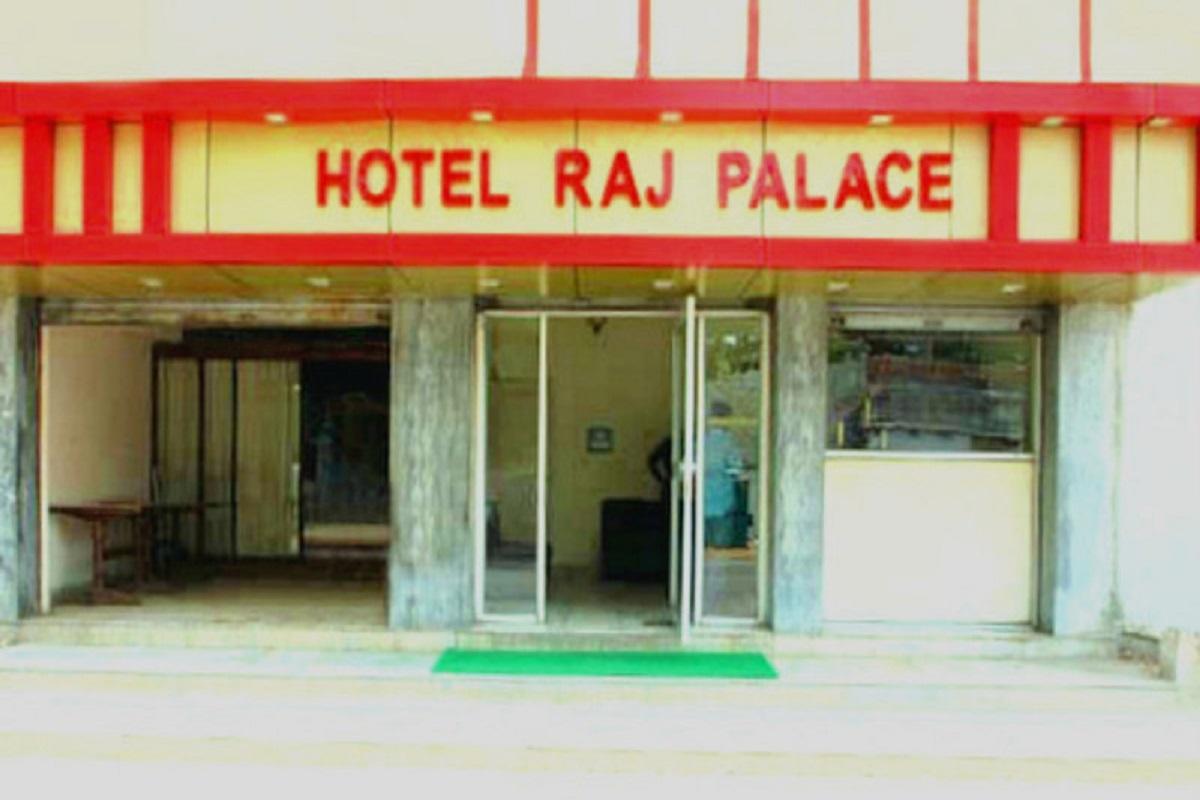 ホテルRaj Palace オルチャ エクステリア 写真
